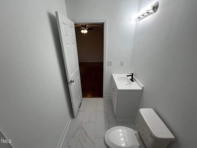 Alcove Rooms's room