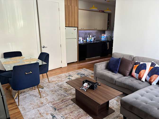 BROOKLYN APARTMENT SHARE LONG OR SHORT TERM's room