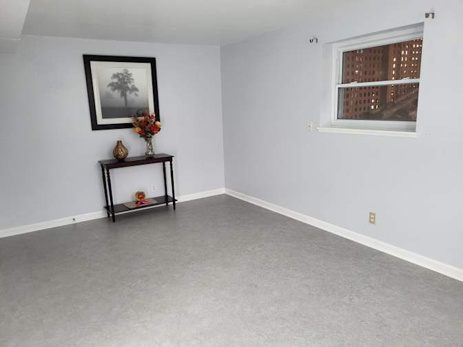 Nicholas W Schlund's room
