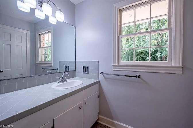 Alcove Rooms's room
