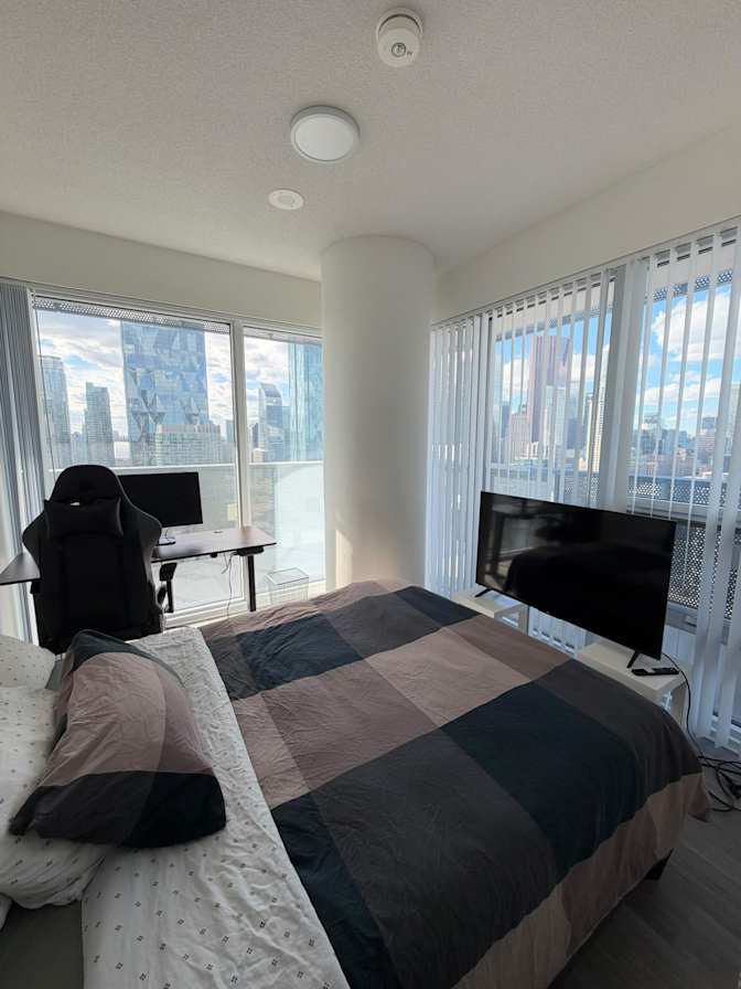 Santiago's room