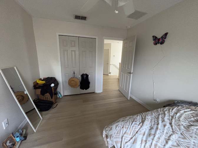 Andrea's room
