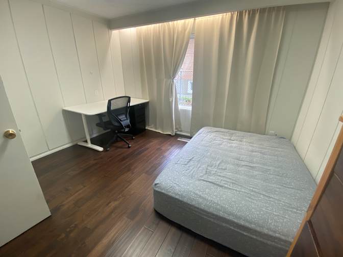 Jisu Lee's room