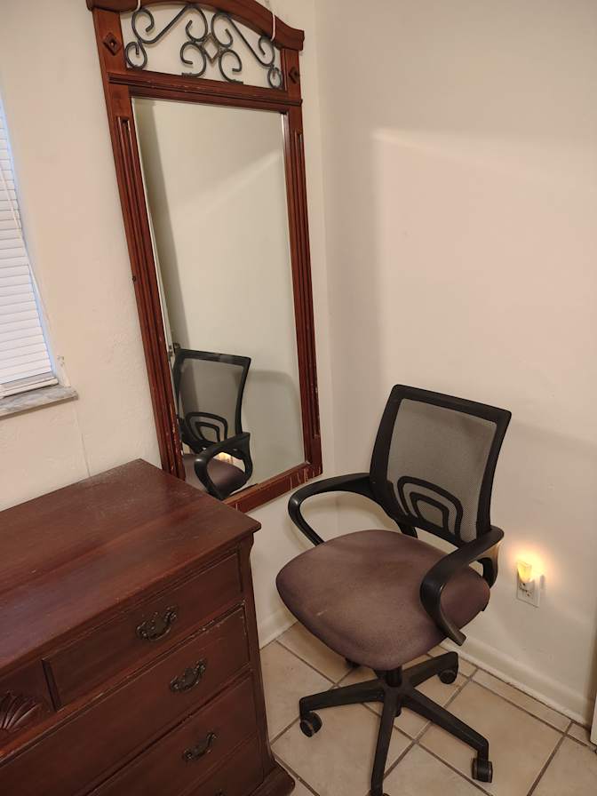 James Glen Thuener's room
