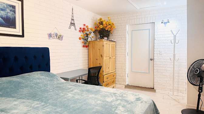 anna's room