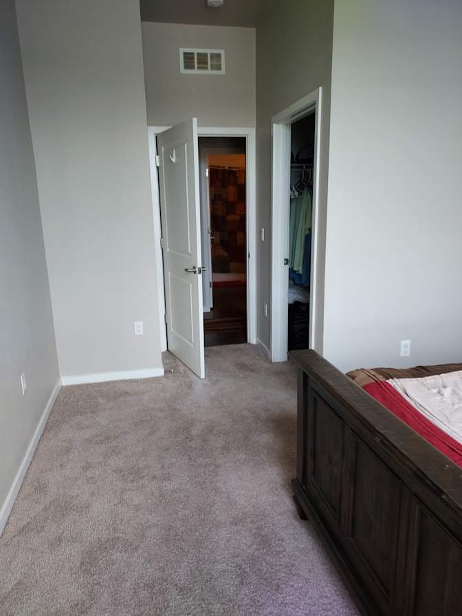 Gina C's room