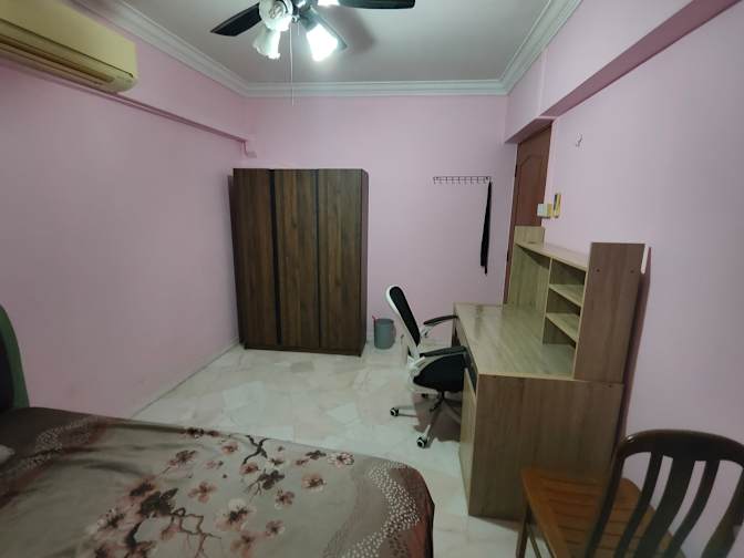 Farooq's room