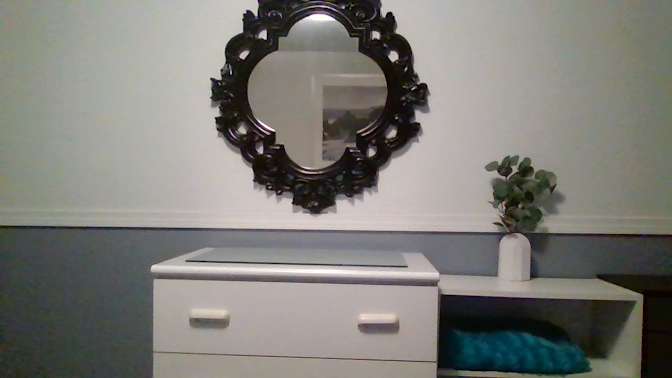 Eve's room