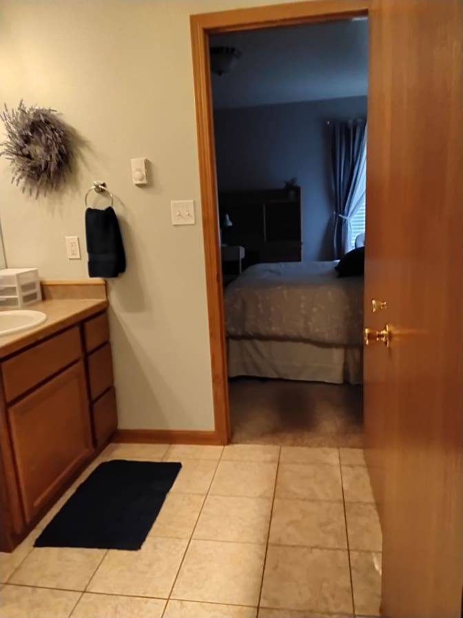 Beech Street Condo's room
