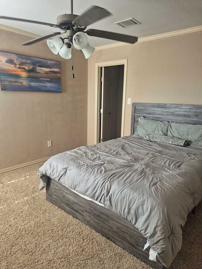 Dee's room