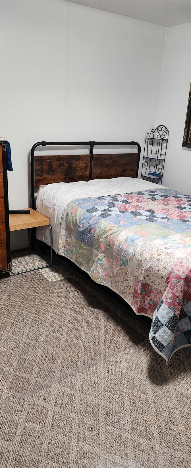 Nina Ellmore's room