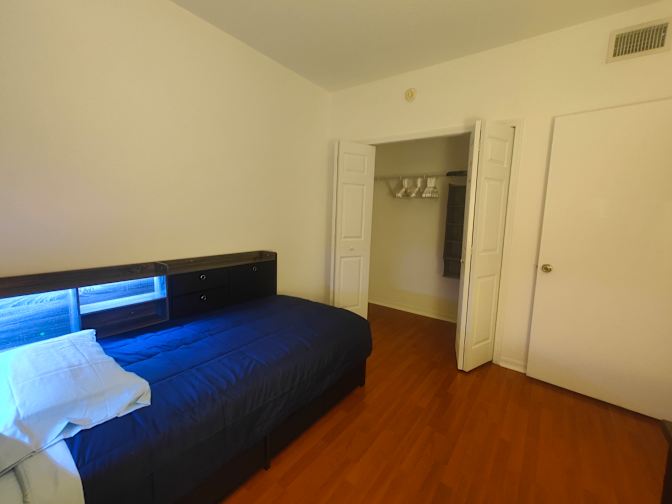Moni's room