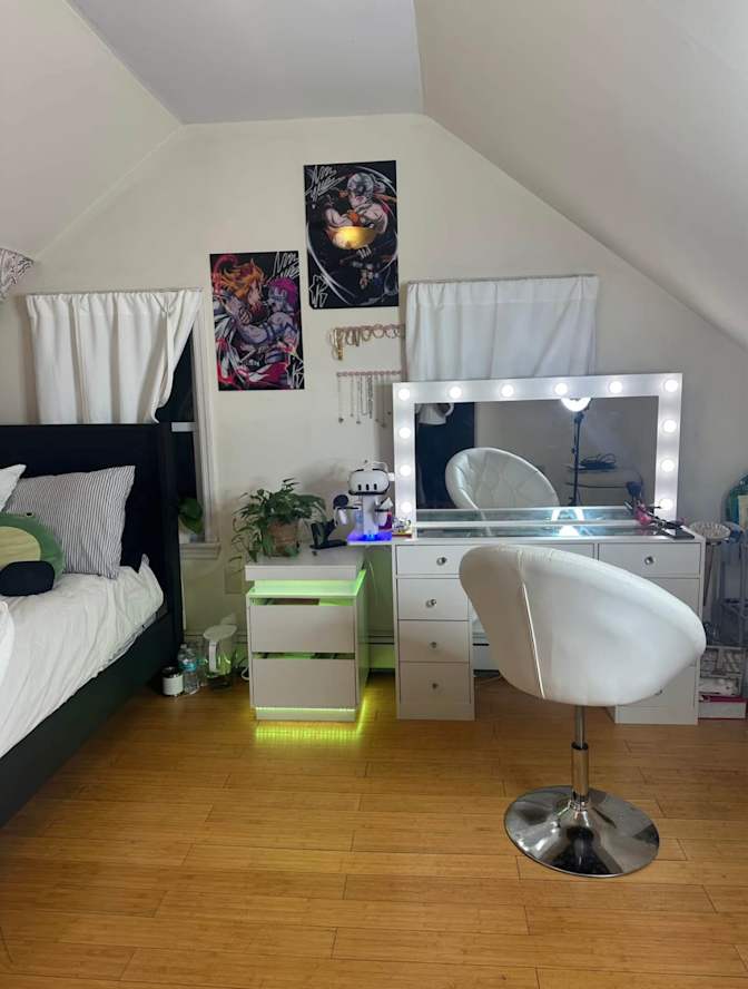 Vivie's room