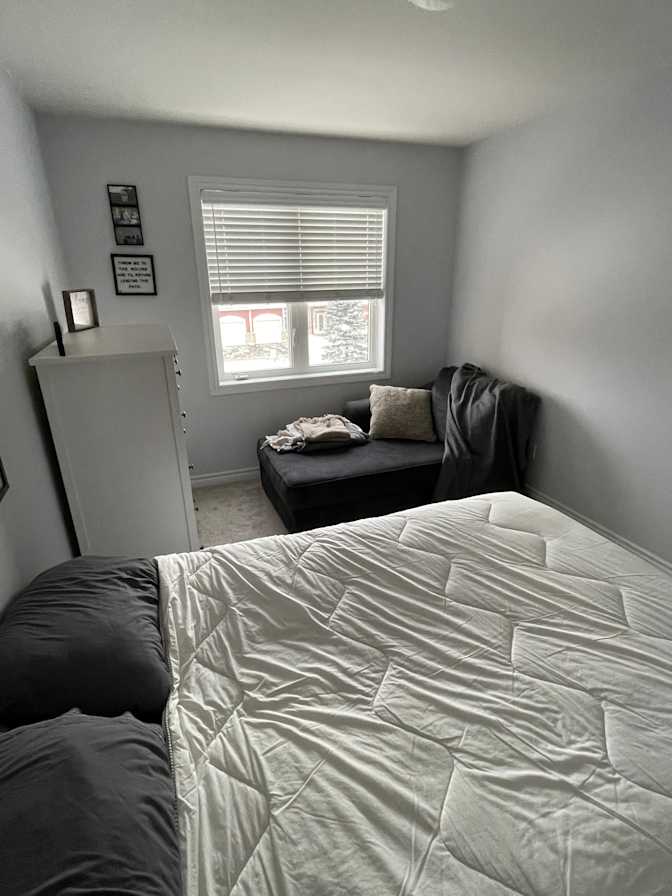 Geoff's room
