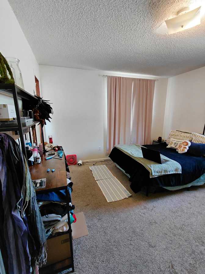 Victoria's room