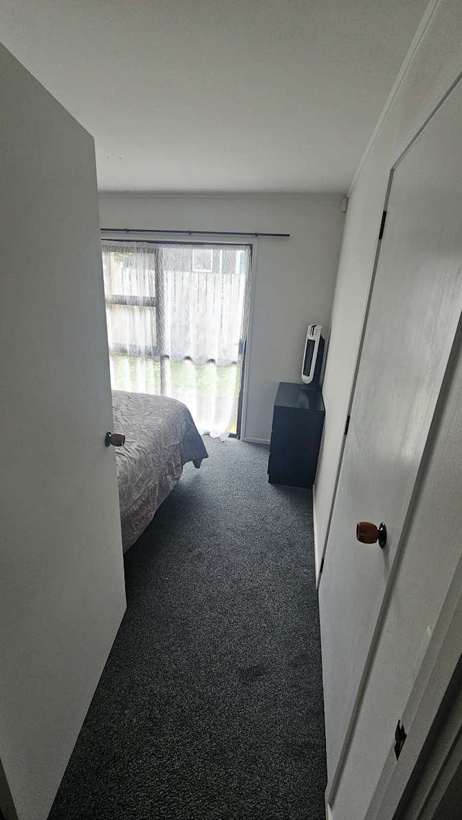 Dee's room