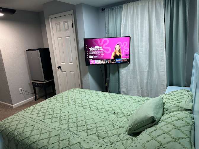 Ana's room