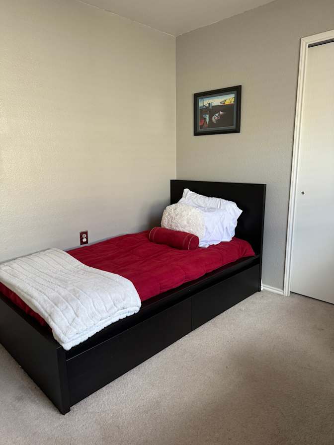 Sandy's room