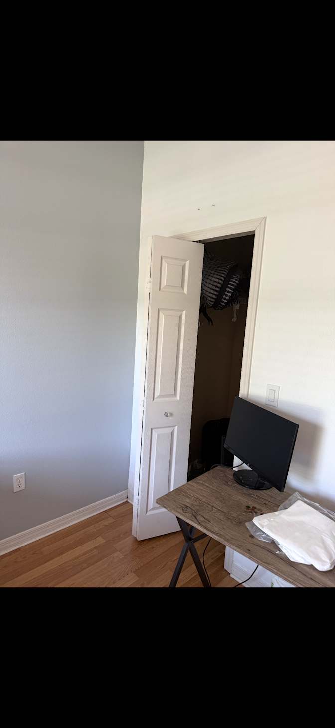 Shrell's room