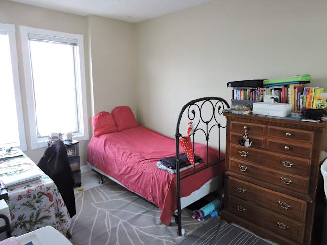 Semra's room