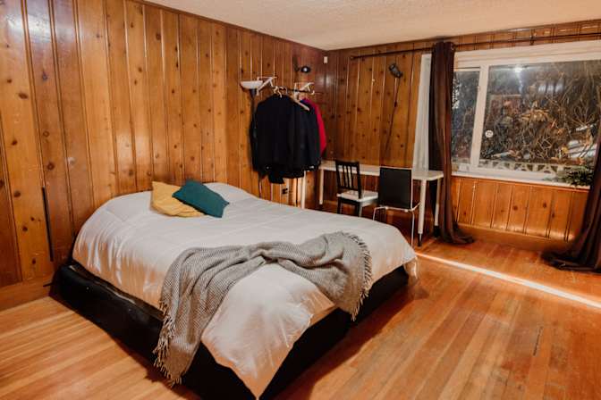 Masoud's room