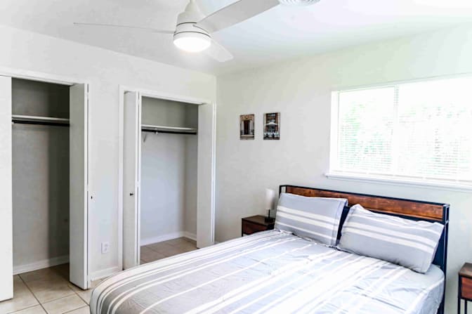 Gal's room