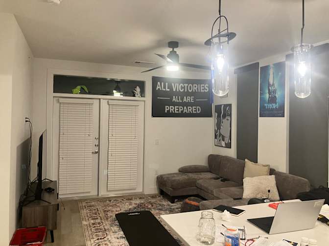 Thomas's room