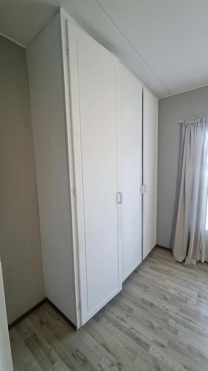 Ellis Banhwa's room