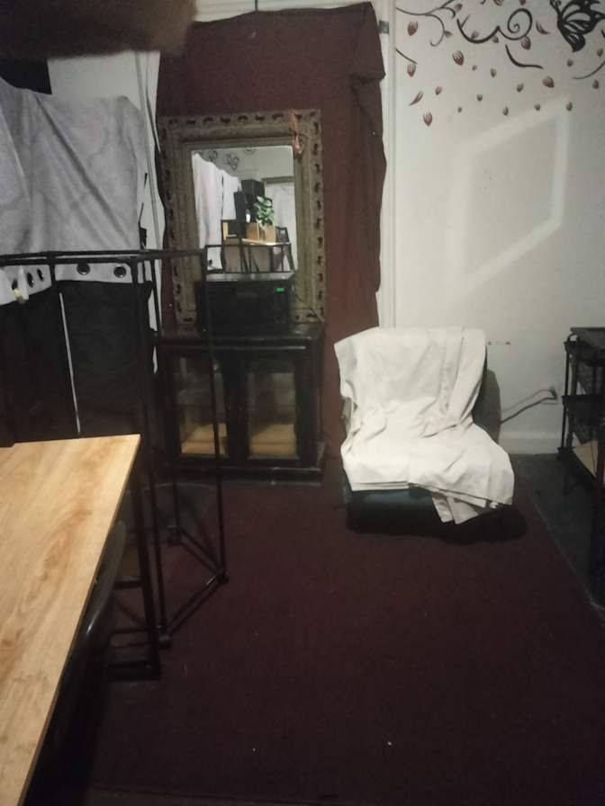 Alice's room
