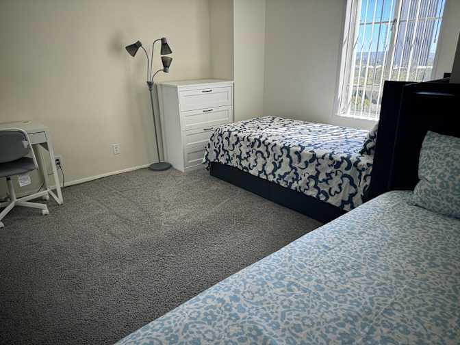 JENNIFER Lok's room