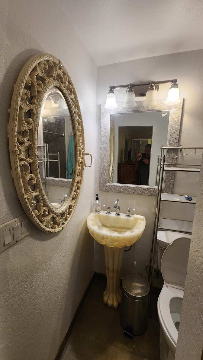 jacques's room
