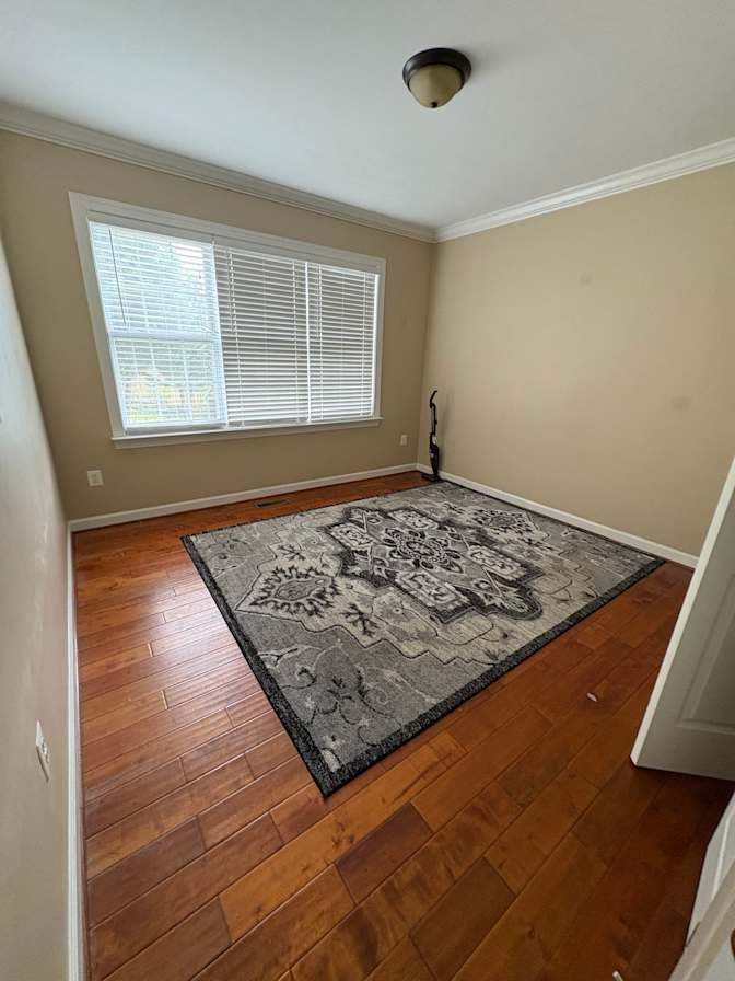 Royce's room