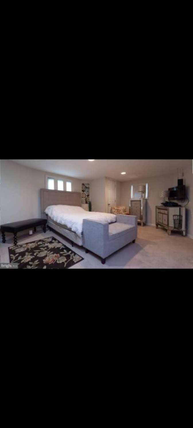 Lyn's room