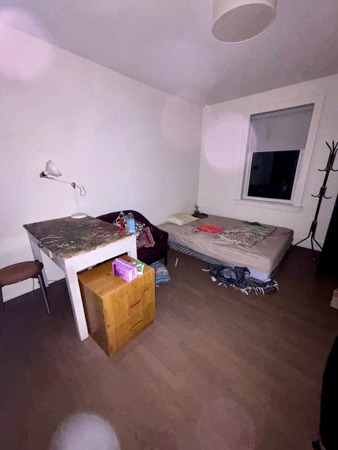 Elen's room