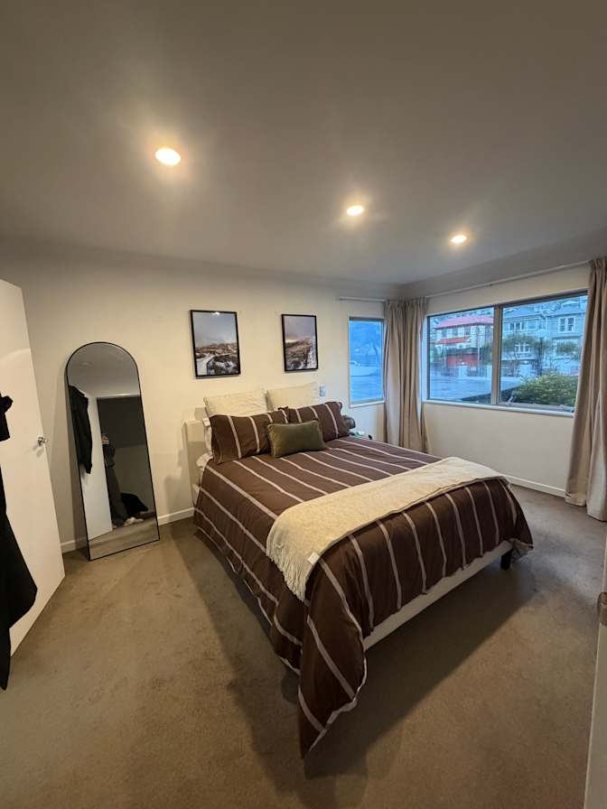 Nikita Gee's room