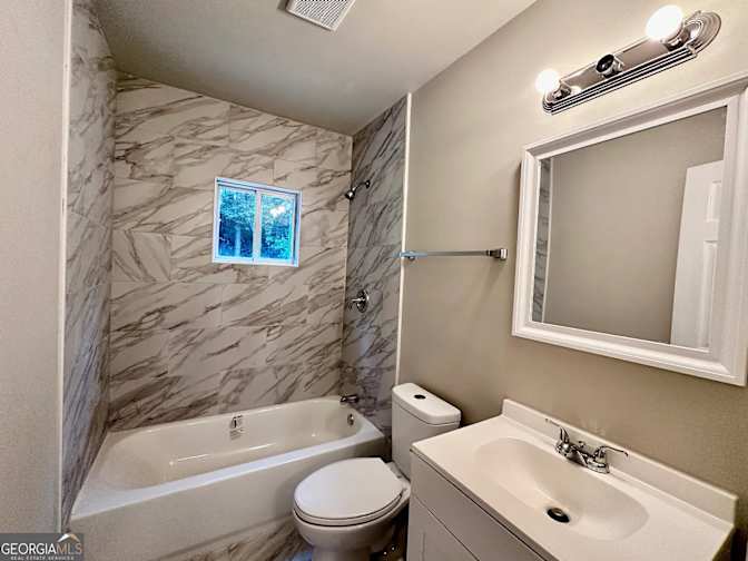 Alcove Rooms's room