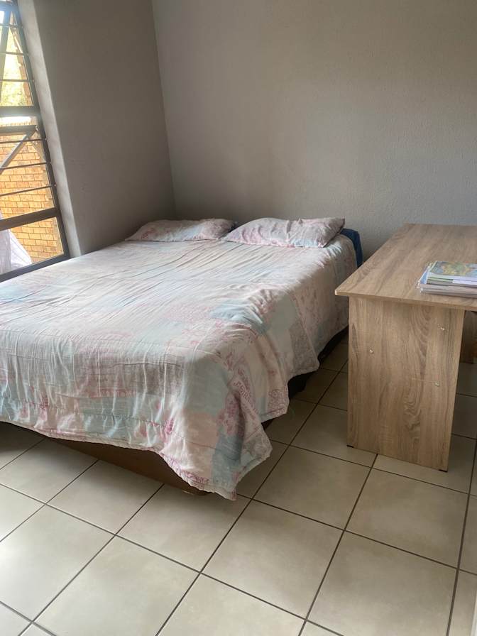 takalani N's room