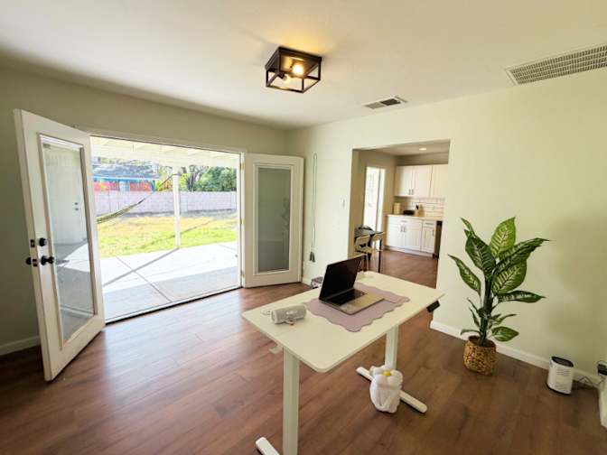 Livints Coliving Share Houses's room