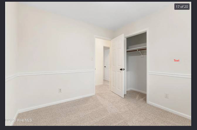 Alcove Rooms's room