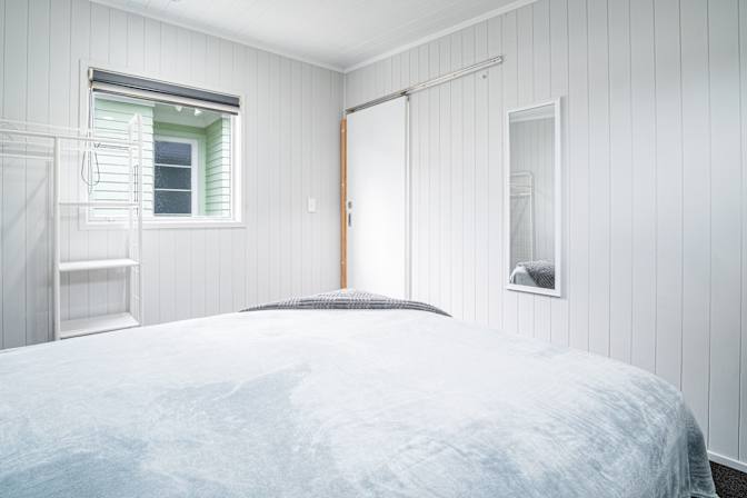 Dee's room