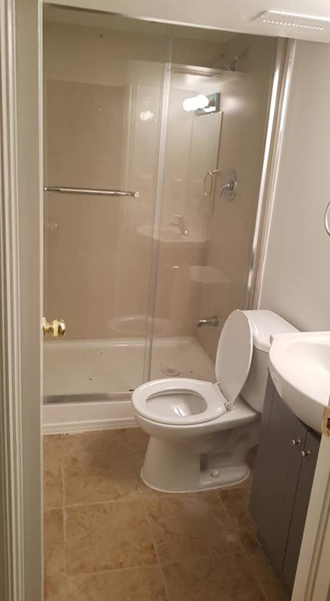 Tolobi Rental's room