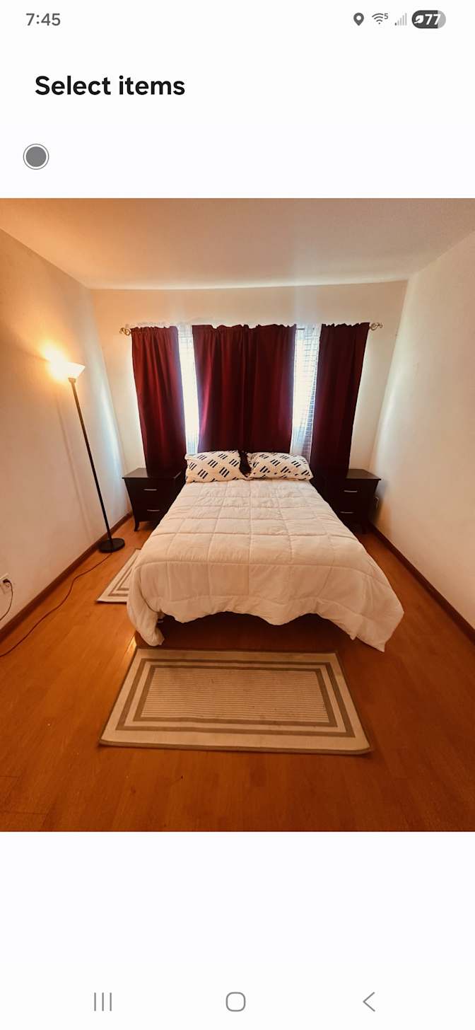 Lorna  Bravo's room