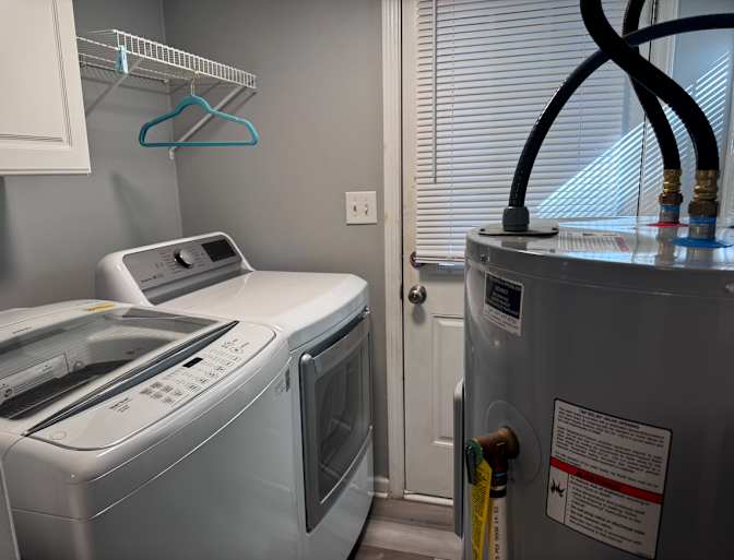 Alcove Rooms's room
