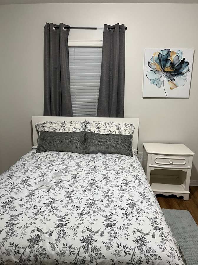 Gris's room