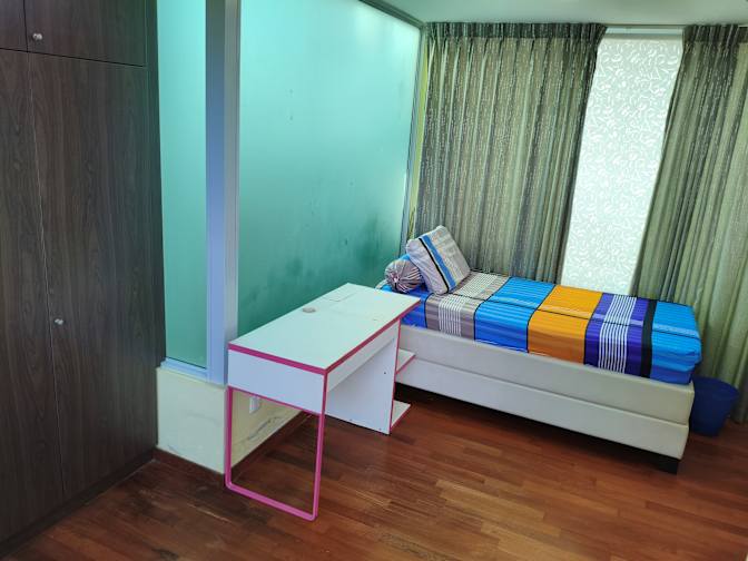 NUS Hive's room