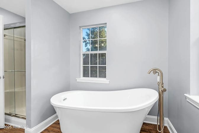 Alcove Rooms's room