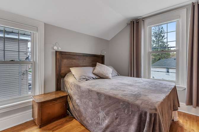 Geoff Howells's room