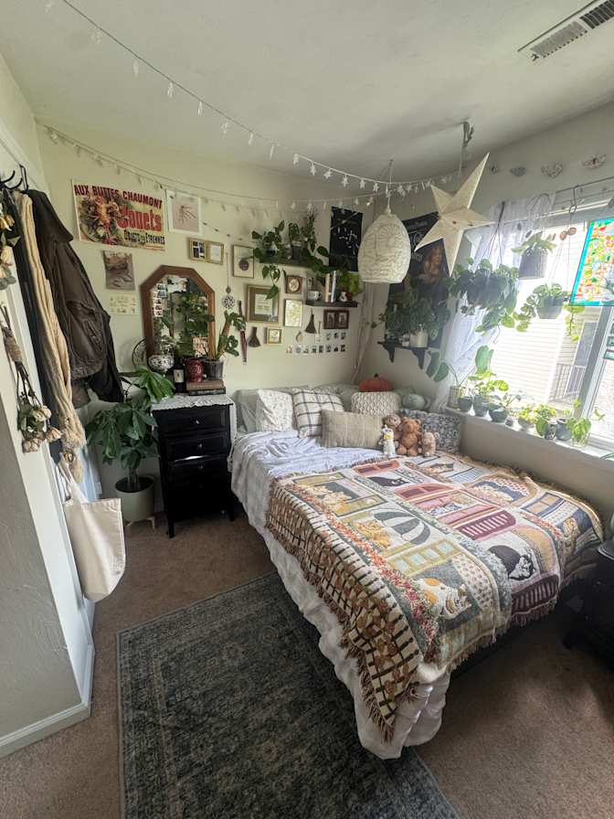 Jocelyn's room