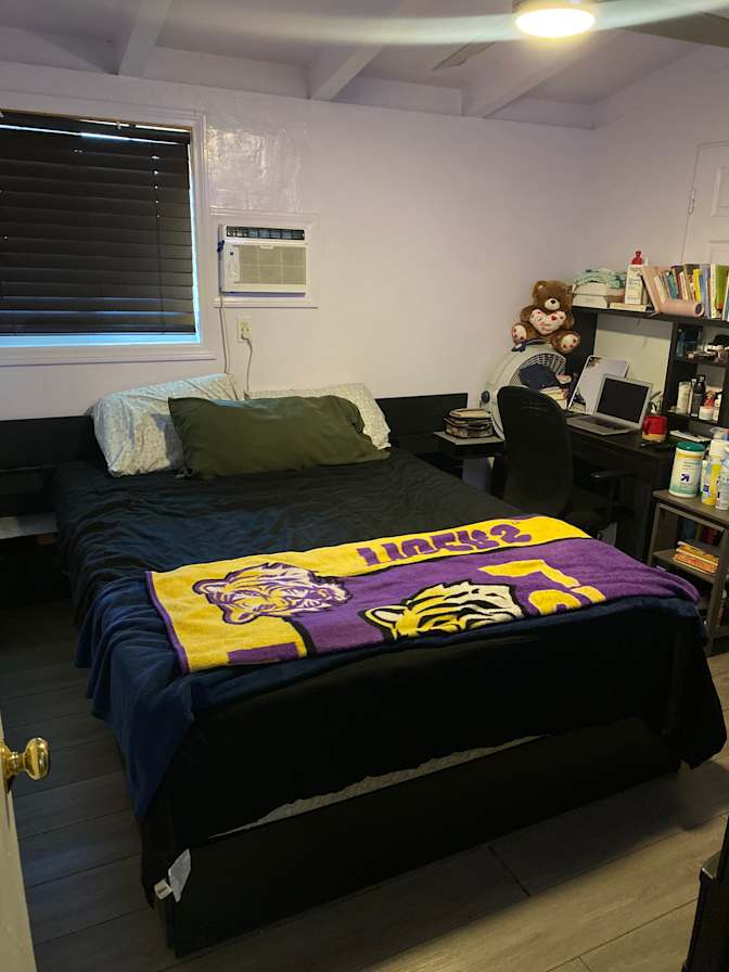Erik's room