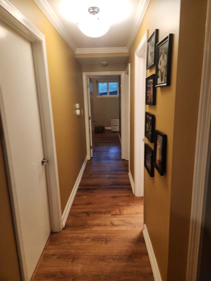 Gus Keach's room